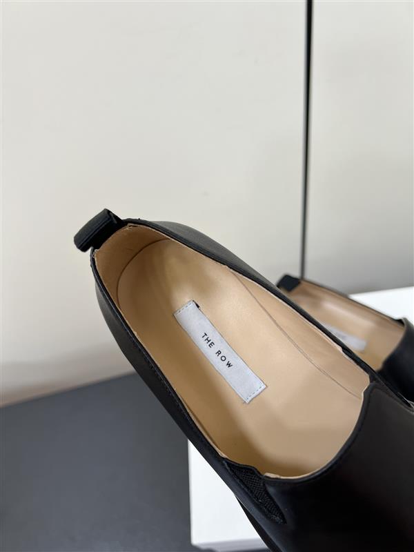 2025112812814634 290